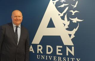 Vice-Chancellor supports Arden staff to join NHS Volunteer…